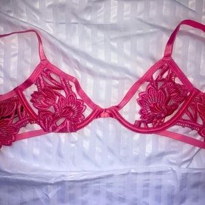 NWT VS Very Sexy low cut Demi bra
